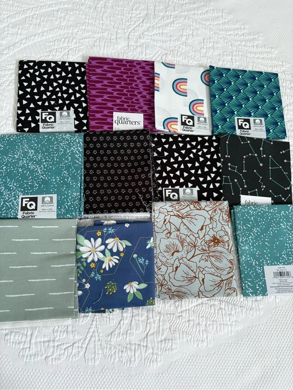 Fabric bundle fat quarters & 1/4 yard cuts quilting sewing crafts